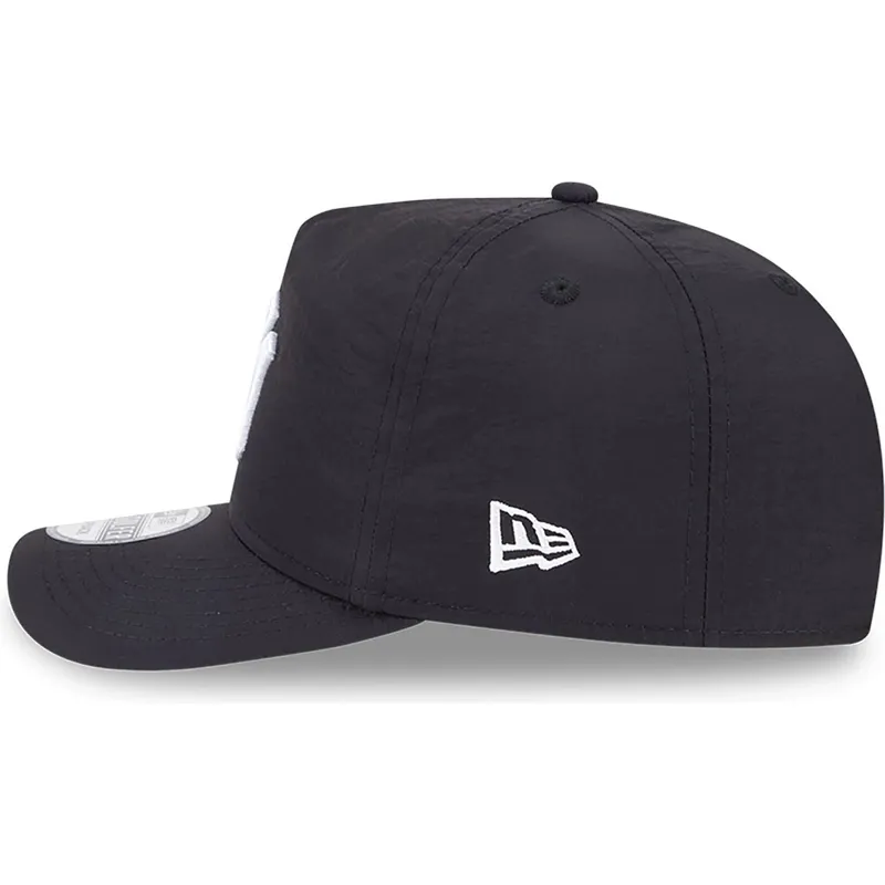 shapka-izvita-cherna-reguliruem-golfer-everyday-nylon-na-new-york-yankees-mlb-ot-new-era