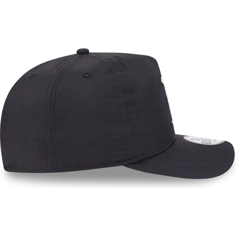shapka-izvita-cherna-reguliruem-golfer-everyday-nylon-na-boston-red-sox-mlb-ot-new-era