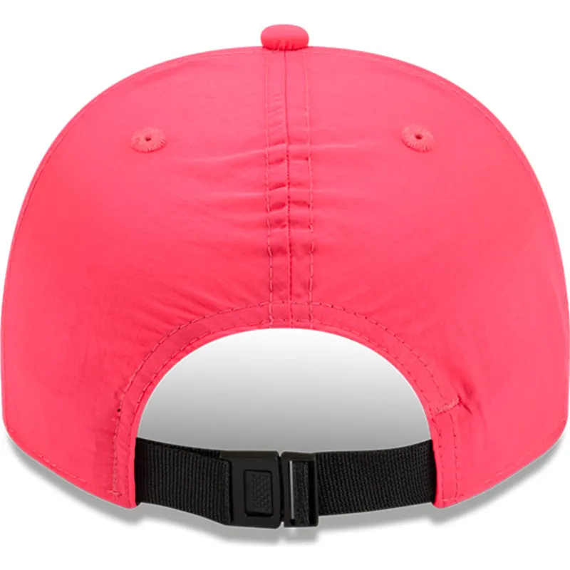 shapka-izvita-roza-reguliruem-golfer-everyday-nylon-na-chicago-bulls-nba-ot-new-era shapka-izvita-roza-reguliruem-golfer-everyday-nylon-na-chicago-bulls-nba-ot-new-era