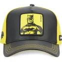 schwarz-gelbe-trucker-kappe-batman-dc8-bat-dc-comics-von-capslab