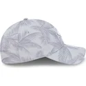 new-era-izvita-kozirka-damska-9twenty-leaf-open-back-spring-training-fan-pack-2025-new-york-yankees-mlb-siva-reguliruema-shapka