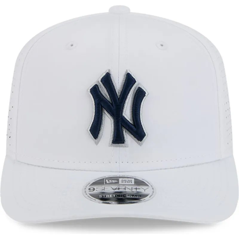 shapka-izvita-traker-byala-snapbek-9seventy-perf-spring-training-fan-pack-2025-na-new-york-yankees-mlb-ot-new-era shapka-izvita-traker-byala-snapbek-9seventy-perf-spring-training-fan-pack-2025-na-new-york-yankees-mlb-ot-new-era