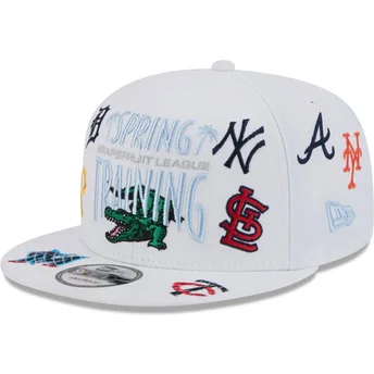 shapka-ploska-byala-snapbek-9fifty-scatter-spring-training-fan-pack-2025-na-mlb-ot-new-era