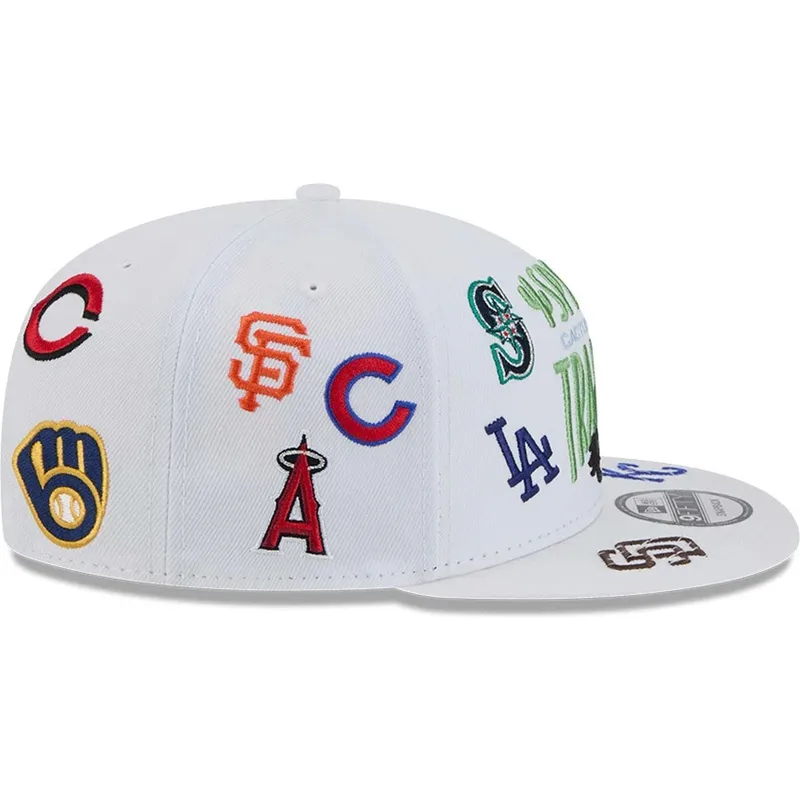 shapka-ploska-byala-snapbek-9fifty-scatter-spring-training-fan-pack-2025-na-mlb-ot-new-era