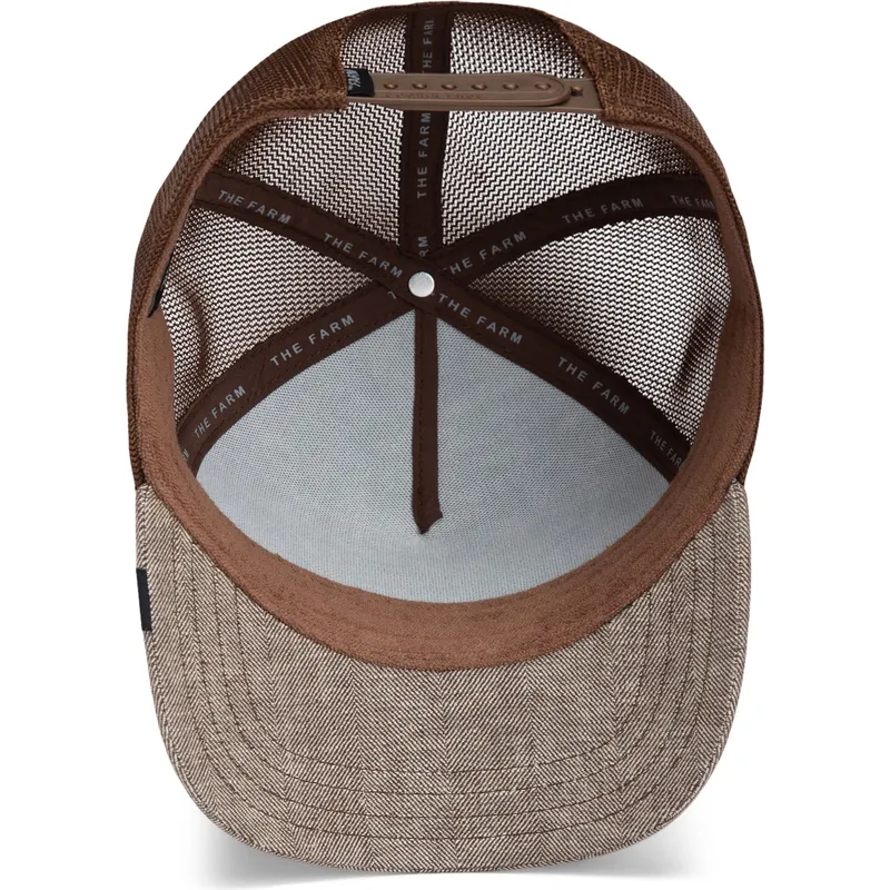 trucker-kasket-brun-hund-chihuahua-amigo-suited-friend-business-professional-the-farm-fra-goorin-bros