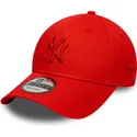 shapka-izvita-chervena-reguliruem-9forty-colour-pack-na-new-york-yankees-mlb-ot-new-era