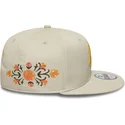 beige-snapback-9fifty-floral-flad-kasket-fra-new-york-yankees-mlb-fra-new-era