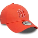 orangefarbene-verstellbare-curved-cap-mit-orangefarbenem-logo-9forty-team-outline-der-new-york-yankees-mlb-von-new-era