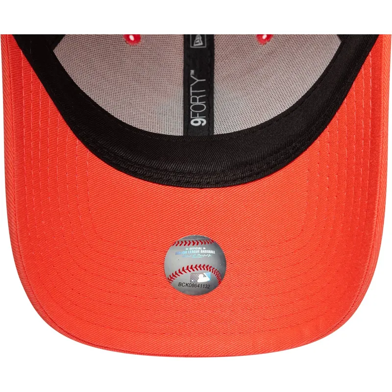 shapka-izvita-oranzhev-reguliruem-9forty-team-outline-na-new-york-yankees-mlb-ot-new-era