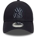 shapka-izvita-tmnosin-reguliruem-9forty-team-outline-na-new-york-yankees-mlb-ot-new-era