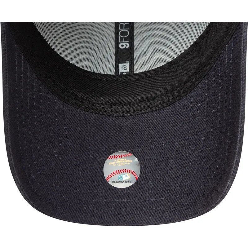 shapka-izvita-tmnosin-reguliruem-9forty-team-outline-na-new-york-yankees-mlb-ot-new-era