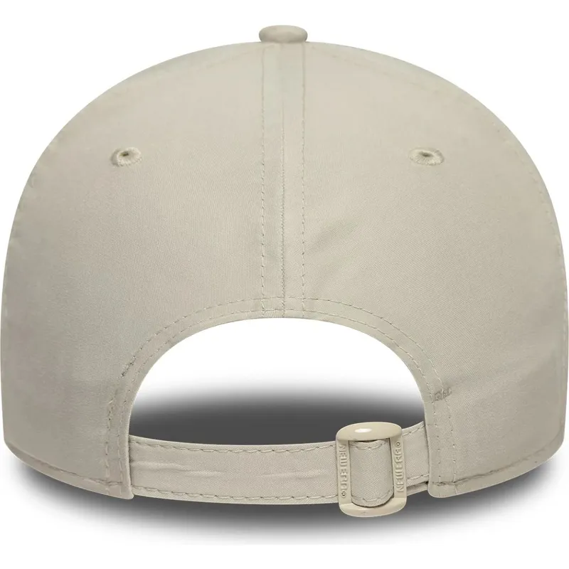 shapka-izvita-bezhov-reguliruema-9forty-tonal-flawless-na-new-york-yankees-mlb-ot-new-era