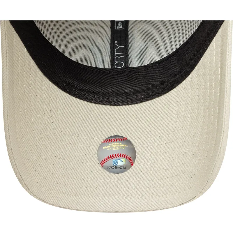 beige-justerbar-buet-kasket-9forty-seasonal-infill-fra-new-york-yankees-mlb-af-new-era