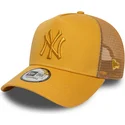 new-era-yellow-logo-a-frame-league-essential-new-york-yankees-mlb-yellow-trucker-hat
