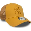 new-era-yellow-logo-a-frame-league-essential-new-york-yankees-mlb-yellow-trucker-hat
