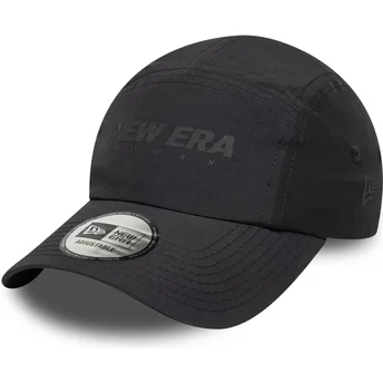 Schwarze verstellbare gebogene Kappe Runner Tech von New Era