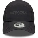 new-era-verstellbare-schwarze-curved-runner-tech-kappe