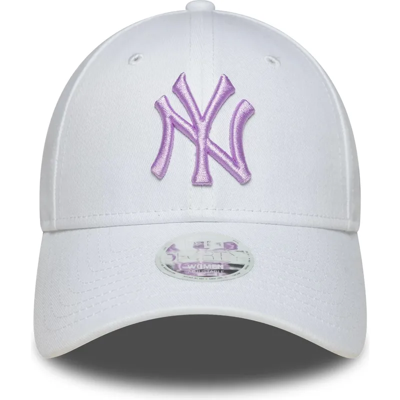 weisse-verstellbare-curved-cap-fur-damen-mit-violettem-logo-9forty-league-essential-der-new-york-yankees-mlb-von-new-era