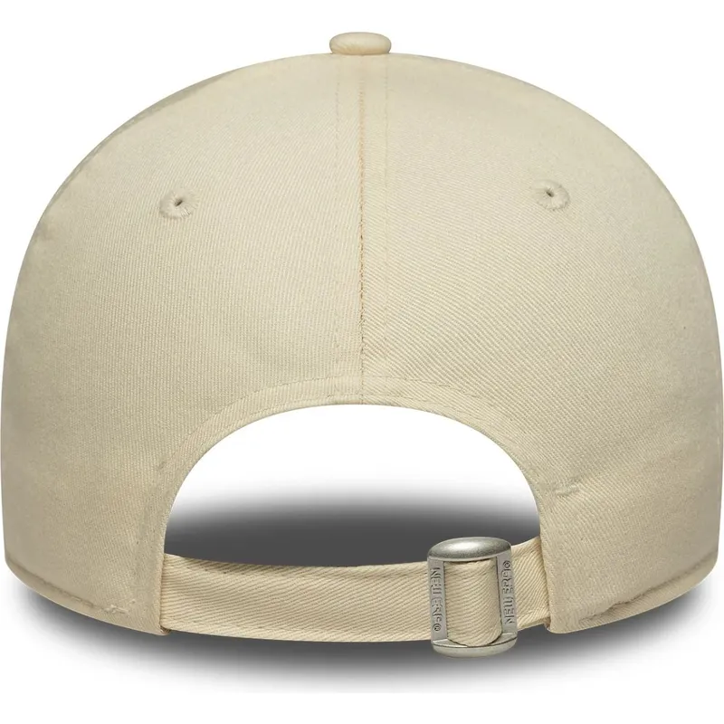 beige-justerbar-kvindekasket-med-buet-skygge-9forty-beaded-new-york-yankees-mlb-fra-new-era