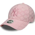 gebogene-rosa-verstellbare-damenkappe-9forty-floral-towelling-der-new-york-yankees-mlb-von-new-era