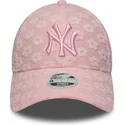 gebogene-rosa-verstellbare-damenkappe-9forty-floral-towelling-der-new-york-yankees-mlb-von-new-era