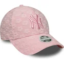 shapka-izvita-roza-reguliruem-9forty-floral-towelling-na-new-york-yankees-mlb-ot-new-era