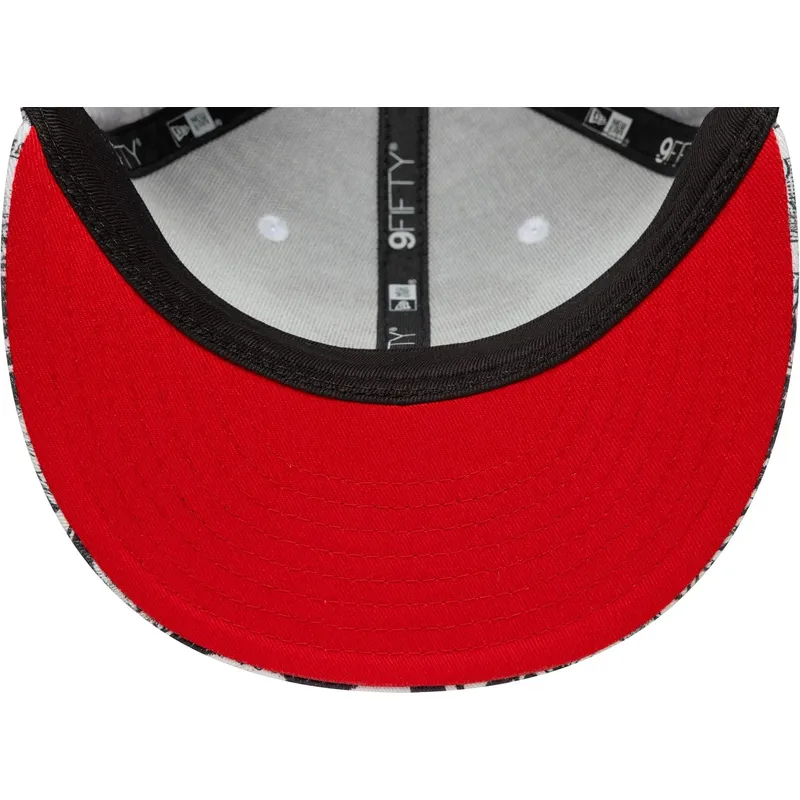 shapka-ploska-cherna-snapbek-za-deca-9fifty-all-over-print-na-superman-dc-comics-ot-new-era