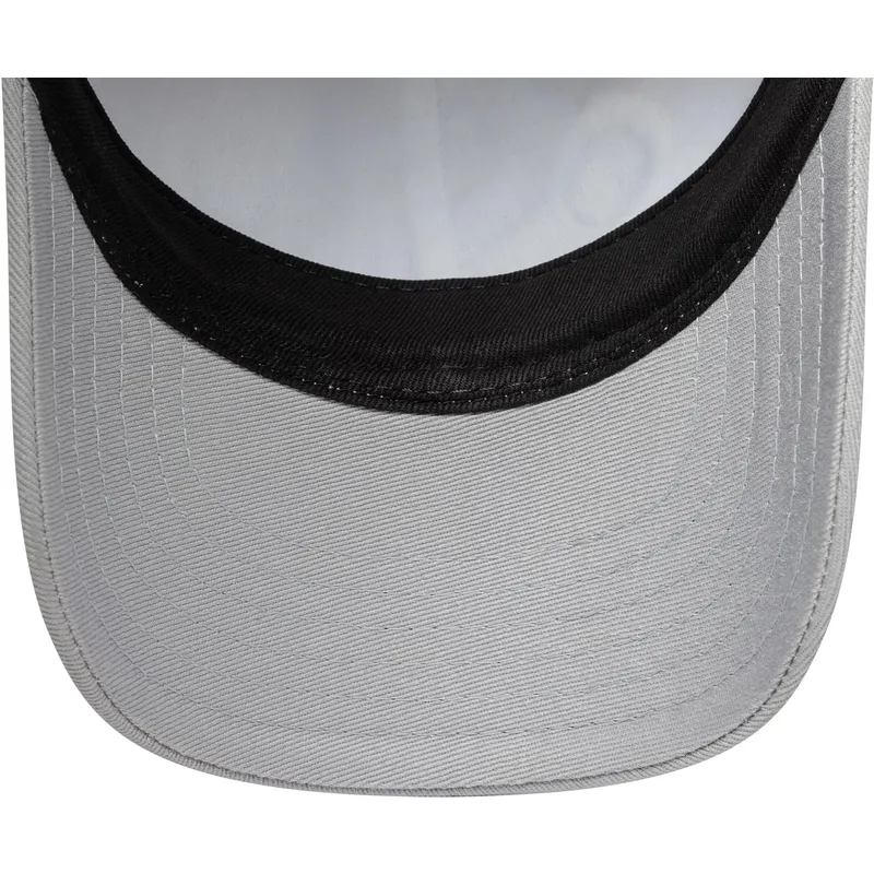 gra-justerbar-buet-kasket-til-born-9forty-animal-fra-new-era