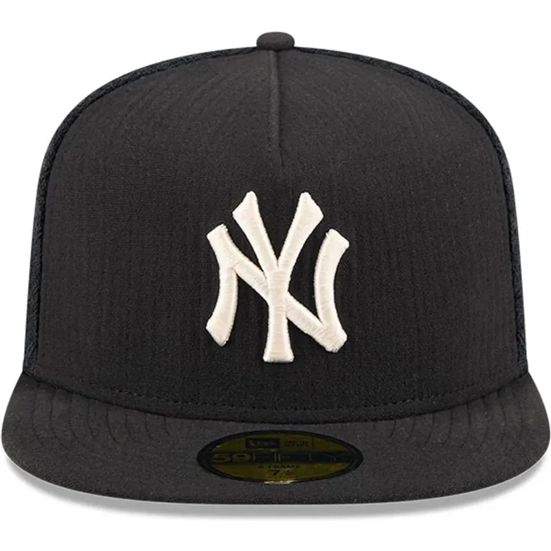 shapka-ploska-cherna-prilepnala-59fifty-day-a-frame-na-new-york-yankees-mlb-ot-new-era