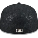 casquette-plate-noire-ajustee-59fifty-day-a-frame-new-york-yankees-mlb-new-era