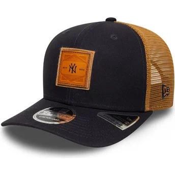 Casquette trucker bleue marine et marron 9SEVENTY Stretch Snap Debossed Logo New York Yankees MLB New Era