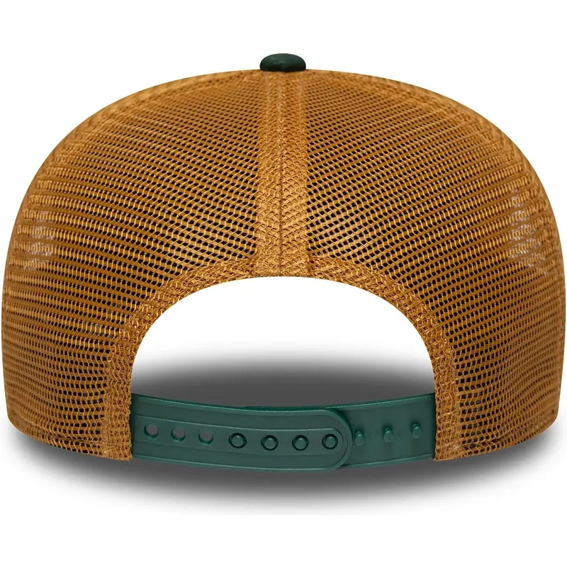 shapka-izvita-traker-zelena-snapbek-9seventy-stretch-snap-debossed-na-oakland-athletics-mlb-ot-new-era