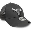 verstellbare-graue-trucker-kappe-mit-grauem-logo-9forty-der-chicago-bulls-nba-von-new-era