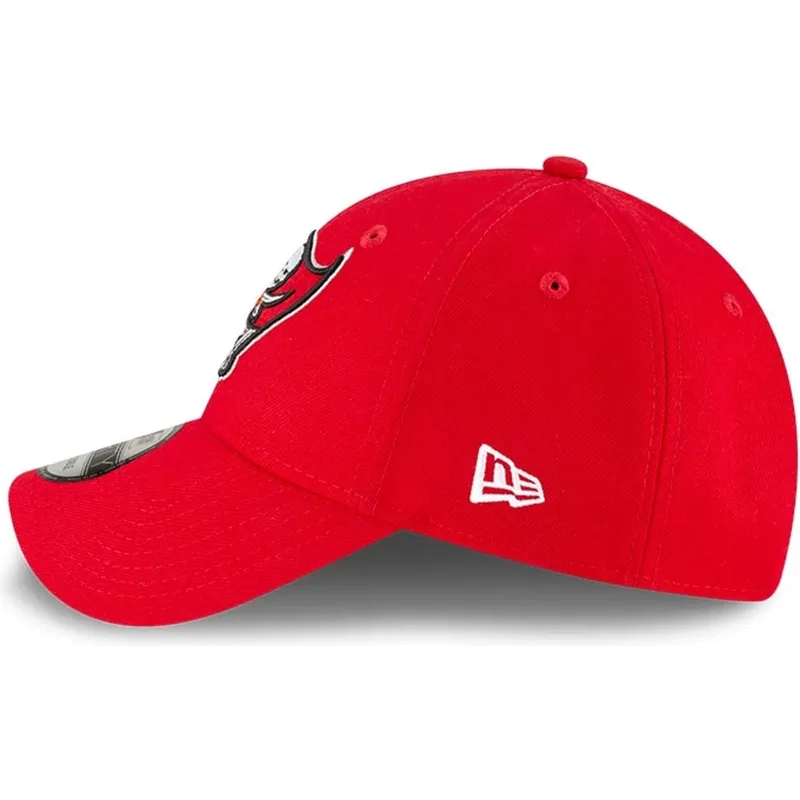 shapka-izvita-chervena-reguliruem-za-deca-9forty-the-league-na-tampa-bay-buccaneers-nfl-ot-new-era