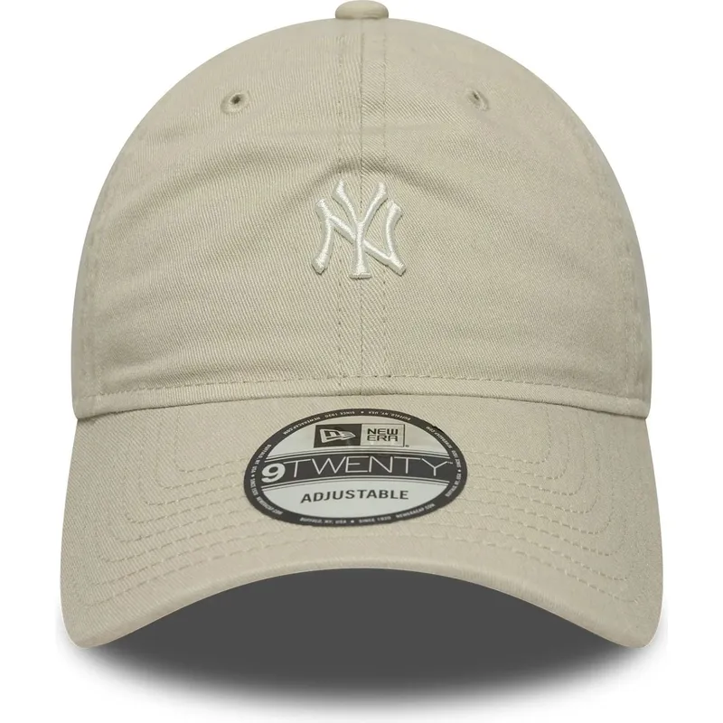 verstellbare-beige-kappe-mit-gebogenem-schirm-9twenty-mini-logo-washed-der-new-york-yankees-mlb-von-new-era