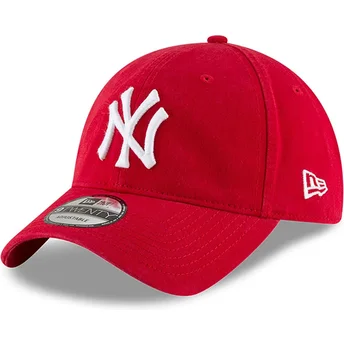 Rote verstellbare gebogene Kappe 9TWENTY Core Classic der New York Yankees MLB von New Era
