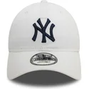 shapka-izvita-byala-reguliruem-9twenty-core-classic-na-new-york-yankees-mlb-ot-new-era