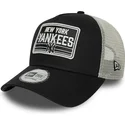 schwarze-und-weisse-trucker-kappe-a-frame-patch-von-new-york-yankees-mlb-von-new-era