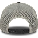 casquette-trucker-noire-et-blanche-a-frame-patch-new-york-yankees-mlb-new-era