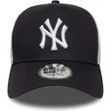 shapka-izvita-traker-tmnosin-snapbek-a-frame-multi-patch-na-new-york-yankees-mlb-ot-new-era