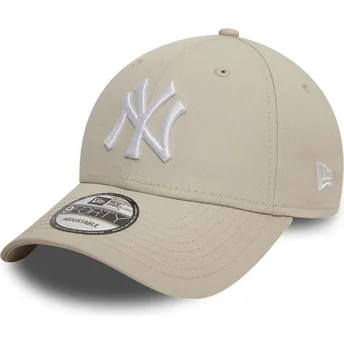 Casquette courbée beige ajustable avec logo blanc 9FORTY League Essential New York Yankees MLB New Era
