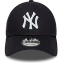 verstellbare-dunkelblaue-9forty-side-patch-kappe-der-new-york-yankees-mlb-von-new-era