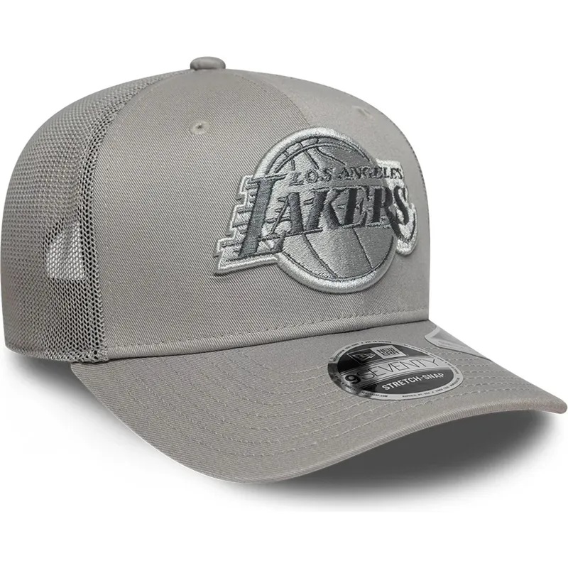 graue-trucker-cap-mit-grauem-logo-9seventy-stretch-snap-tonal-der-los-angeles-lakers-nba-von-new-era