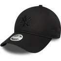 shapka-izvita-cherna-reguliruem-9twenty-bow-back-na-new-york-yankees-mlb-ot-new-era