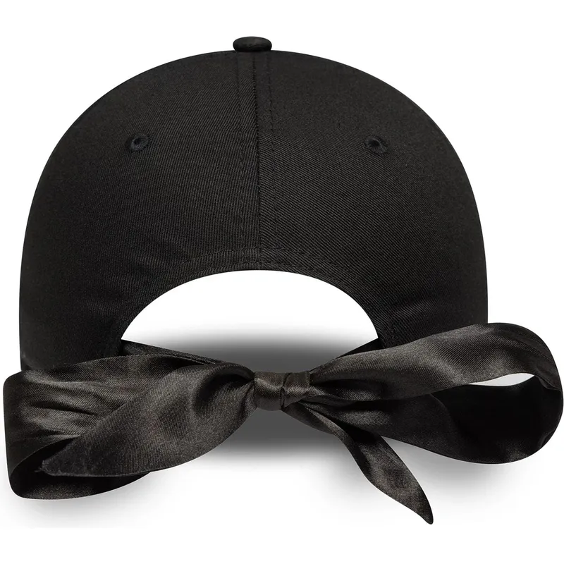 shapka-izvita-cherna-reguliruem-9twenty-bow-back-na-new-york-yankees-mlb-ot-new-era