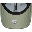 verstellbare-grune-damenkappe-mit-gebogenem-schirm-und-grunem-logo-9twenty-linen-der-detroit-tigers-mlb-von-new-era