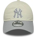new-era-curved-brim-damska-9twenty-world-series-cooperstown-new-york-yankees-mlb-bezhova-i-siva-reguliruema-shapka