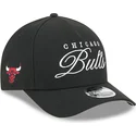 schwarze-gebogene-snapback-kappe-9forty-m-crown-draft-2025-der-chicago-bulls-nba-von-new-era