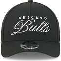 schwarze-gebogene-snapback-kappe-9forty-m-crown-draft-2025-der-chicago-bulls-nba-von-new-era