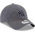 new-era-izvita-kozirka-sino-logo-9twenty-core-classics-new-york-yankees-mlb-siva-reguliruema-shapka
